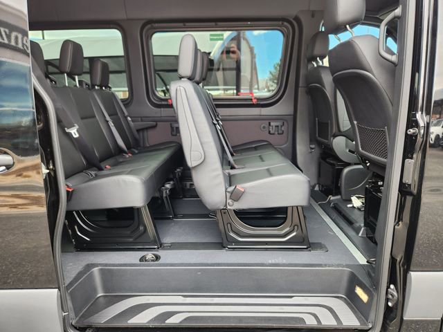 Used 2024 Mercedes-Benz Sprinter 2500 image 14