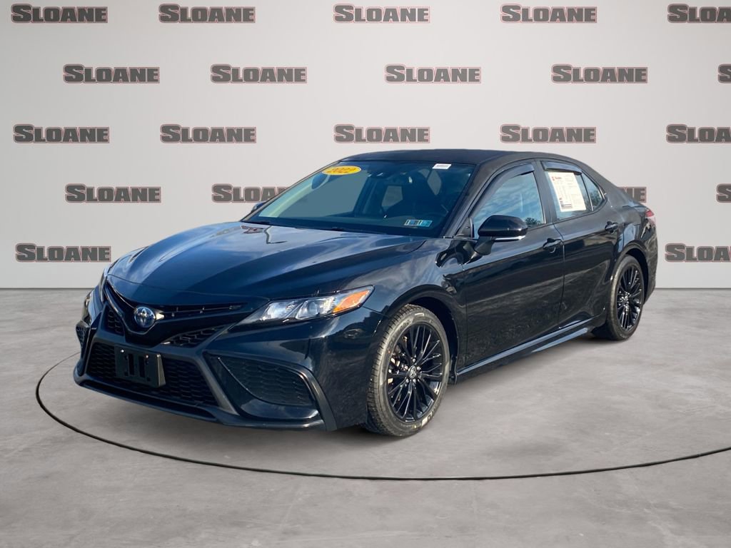 Used 2022 Toyota Camry SE w/ Convenience Package