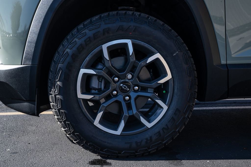 New 2026 Chevrolet Equinox ACTIV image 8