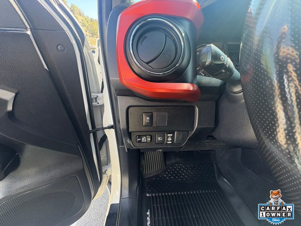 Used 2020 Toyota Tacoma TRD Off-Road AWD/4WD image 16