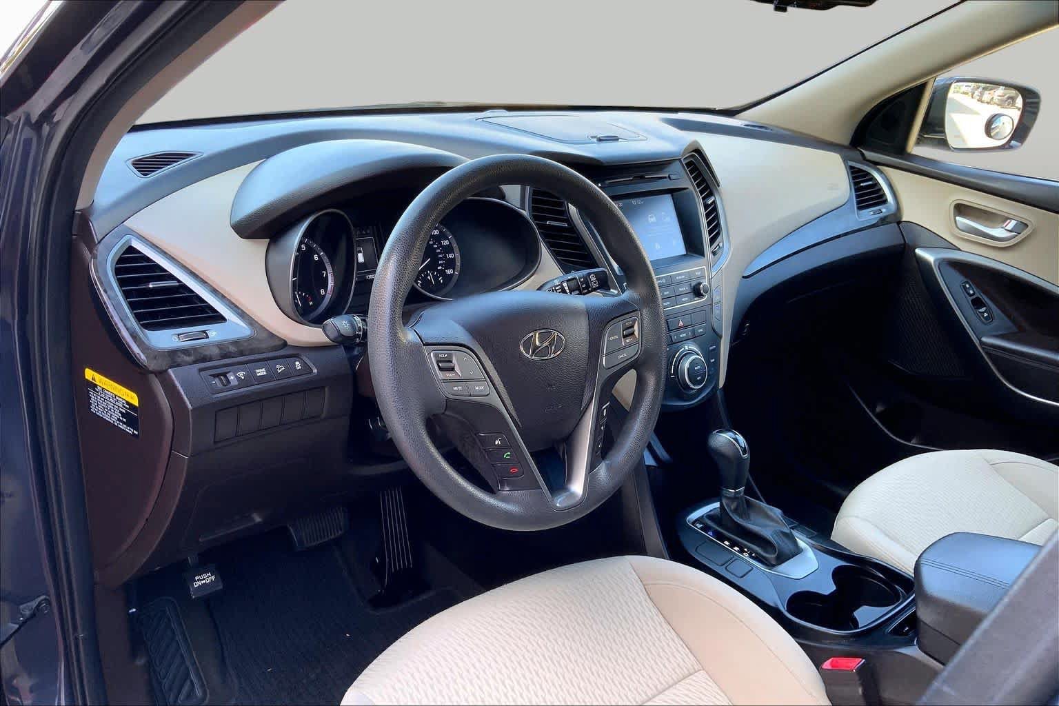 Used 2017 Hyundai Santa Fe Sport FWD image 18