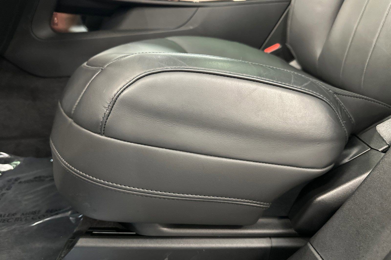 Certified 2025 Land Rover Range Rover Sport SE image 15