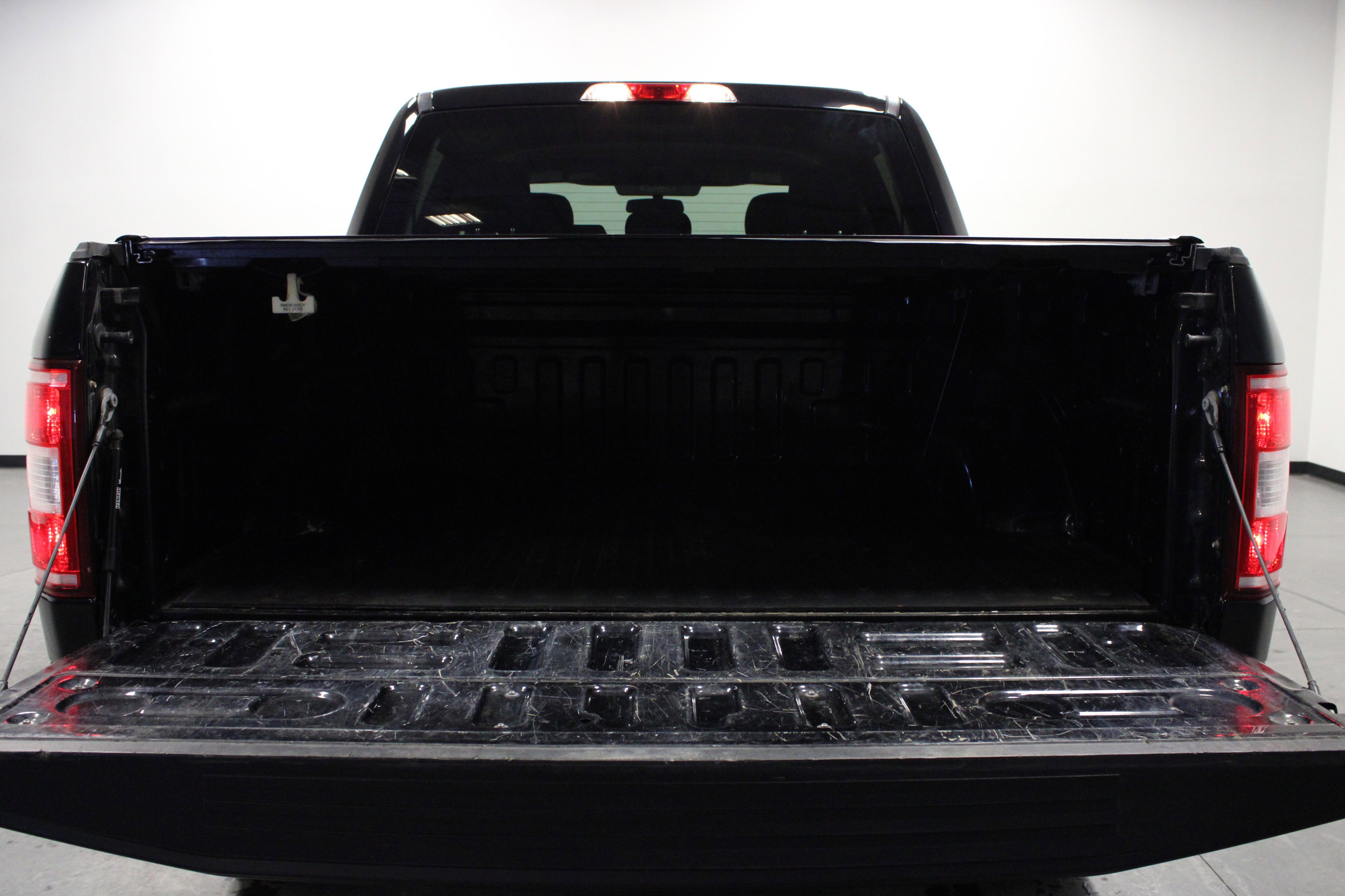 Used 2018 Ford F150 XL w/ Equipment Group 101A Mid image 14