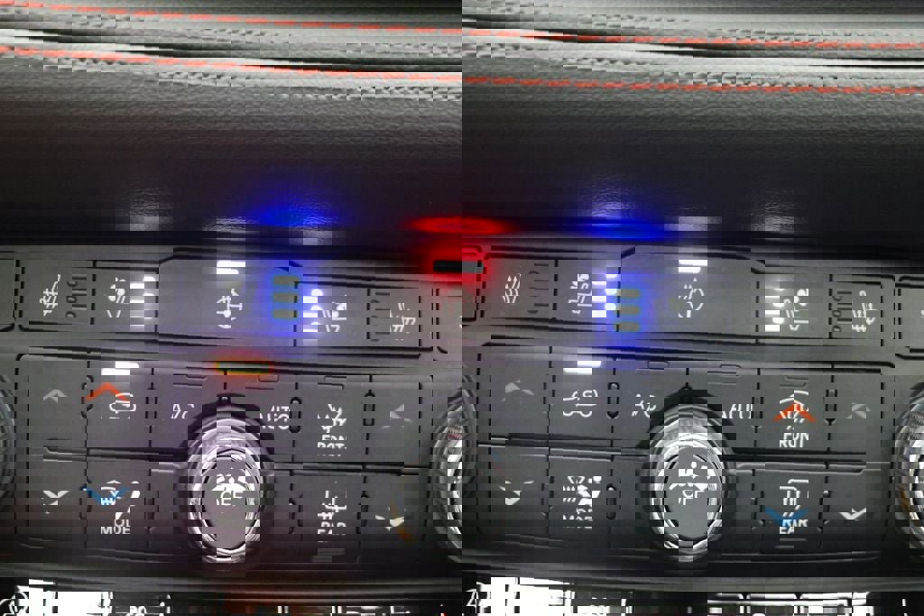 Used 2025 Dodge Durango GT image 26