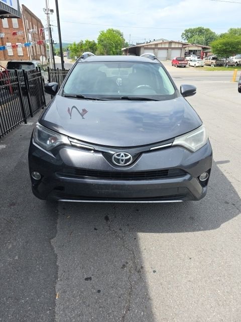 Used 2016 Toyota RAV4 XLE AWD/4WD image 2