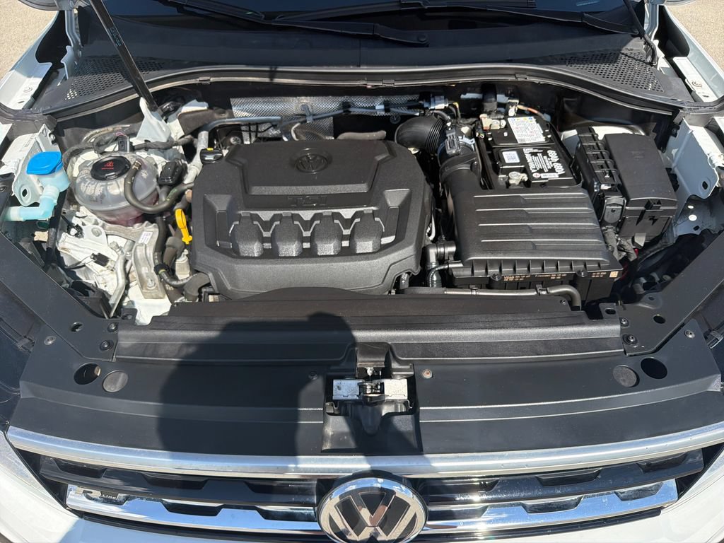 Certified 2020 Volkswagen Tiguan SE R-Line AWD/4WD image 29