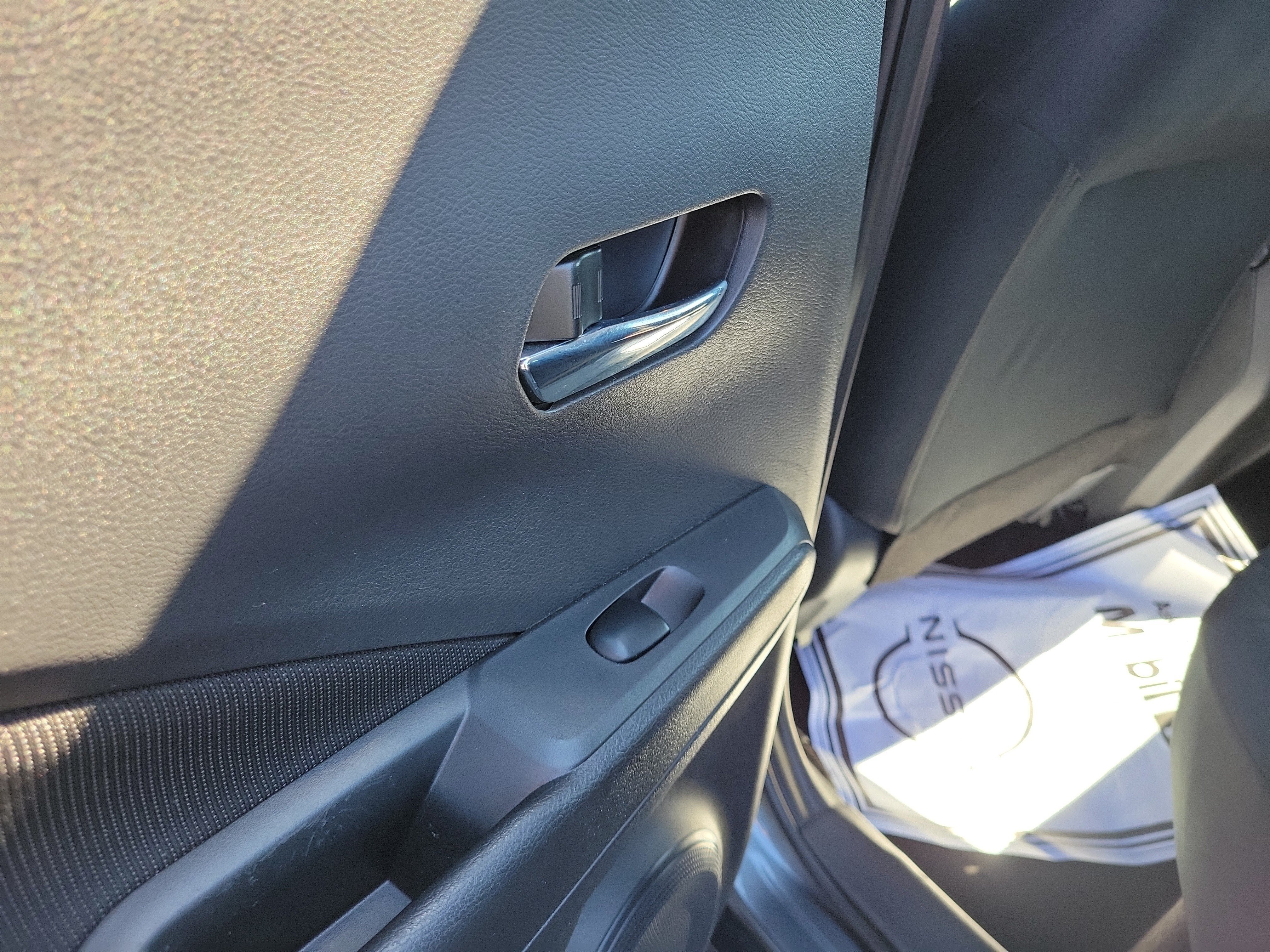 Certified 2023 Nissan Kicks SV FWD image 13