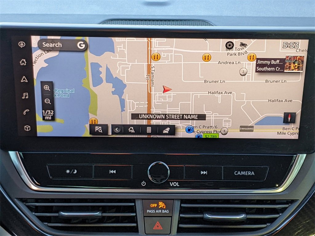 Used 2023 Nissan Altima 2.5 SR w/ SR Premium Package image 14