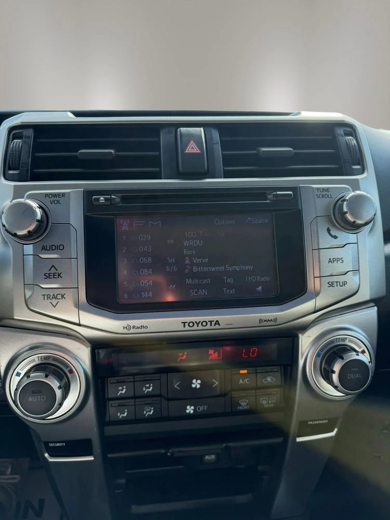 Used 2013 Toyota 4Runner Limited AWD/4WD image 15