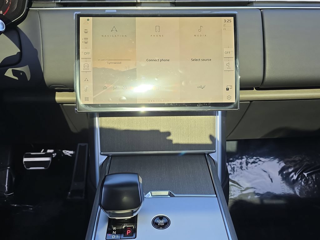 New 2026 Land Rover Range Rover SV AWD/4WD image 20