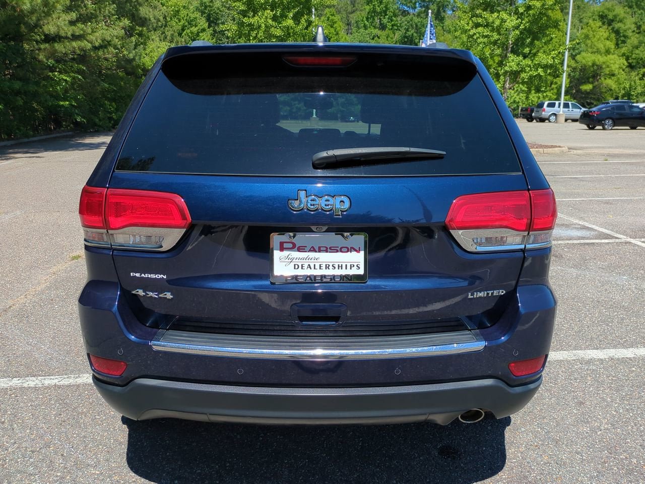 Used 2017 Jeep Grand Cherokee Limited AWD/4WD image 5