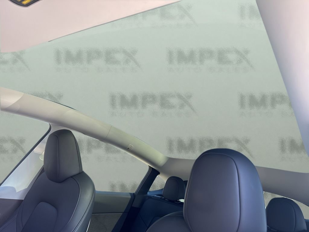 Used 2025 Tesla Model Y Long Range RWD image 11