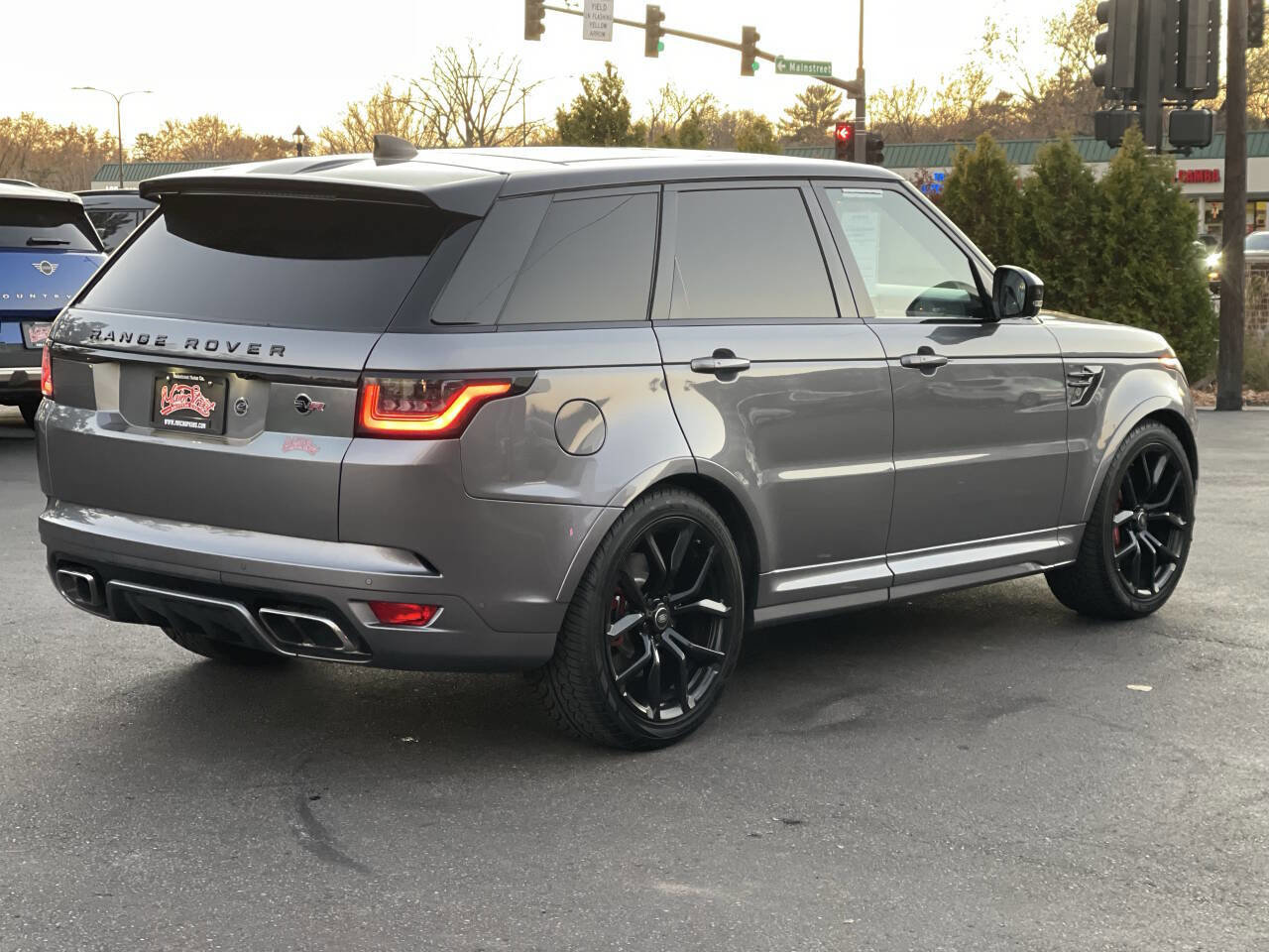 Used 2020 Land Rover Range Rover Sport SVR image 8