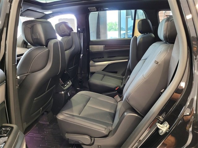 New 2026 Cadillac Vistiq Luxury w/ LPO, Floor Liner Package image 6