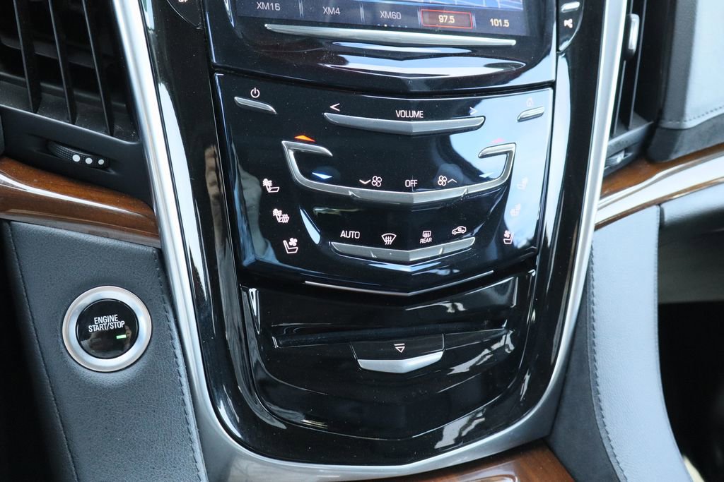 Used 2020 Cadillac Escalade Premium Luxury RWD image 18