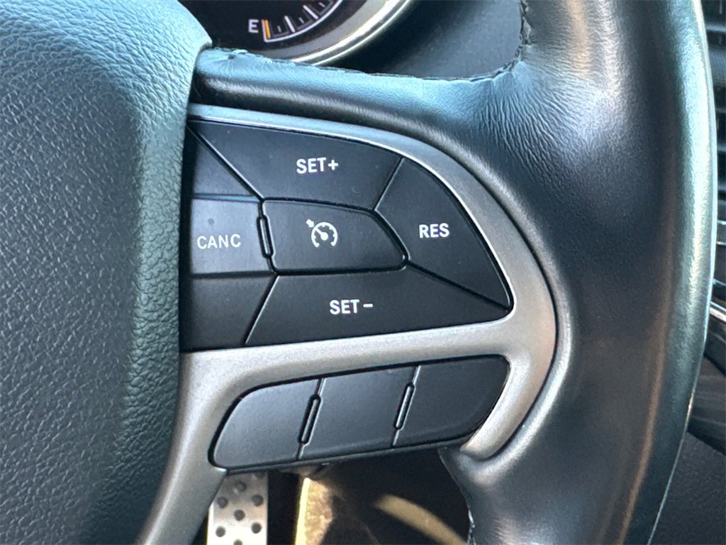 Used 2021 Jeep Grand Cherokee Laredo X image 30