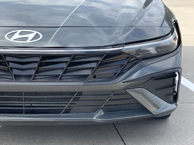 Used 2026 Hyundai Elantra Sport w/ Cargo Package FWD image 7