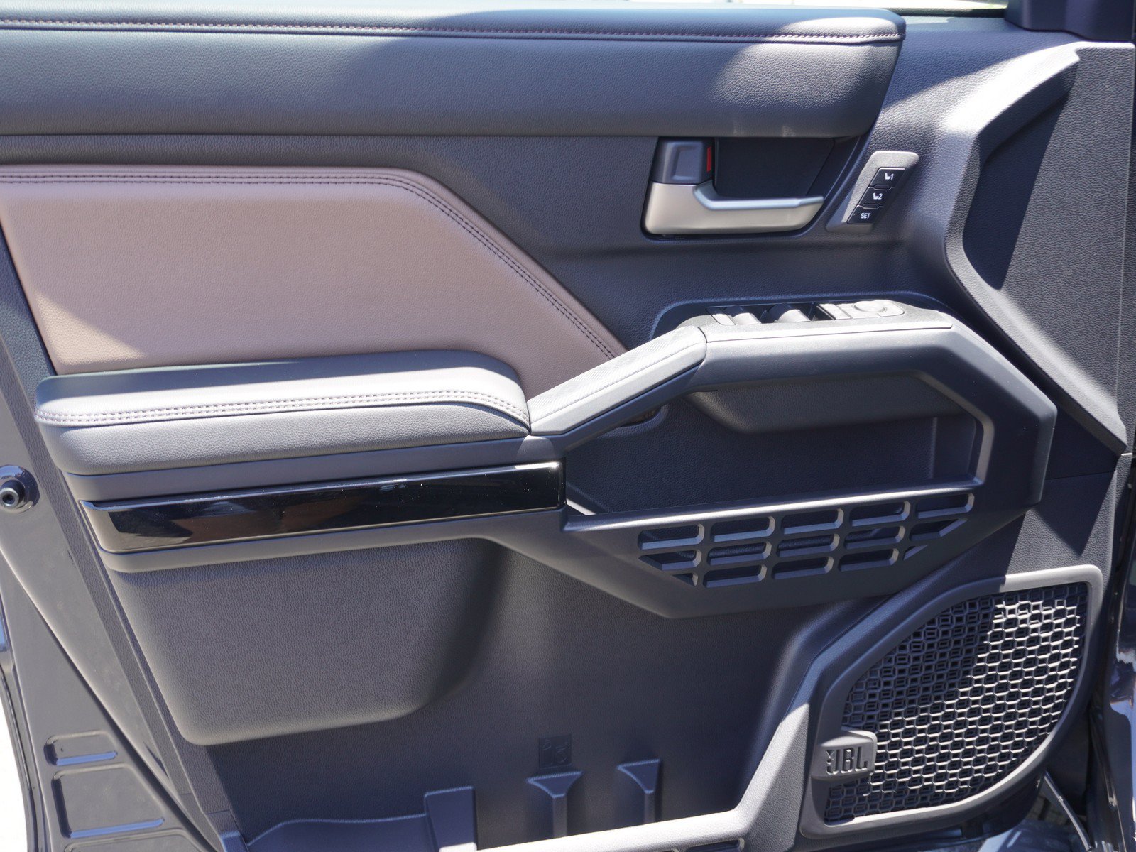 New 2026 Toyota 4Runner Limited AWD/4WD image 19