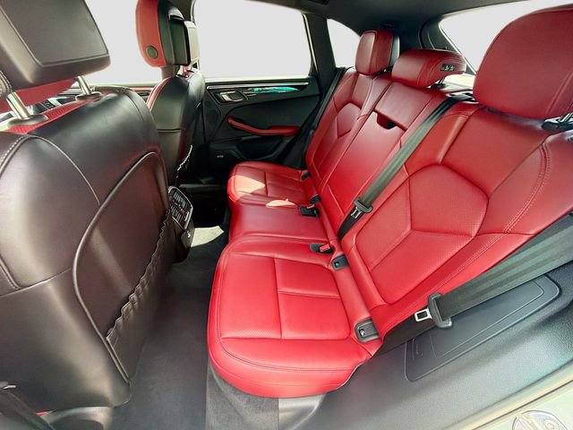 Used 2024 Porsche Macan S image 21