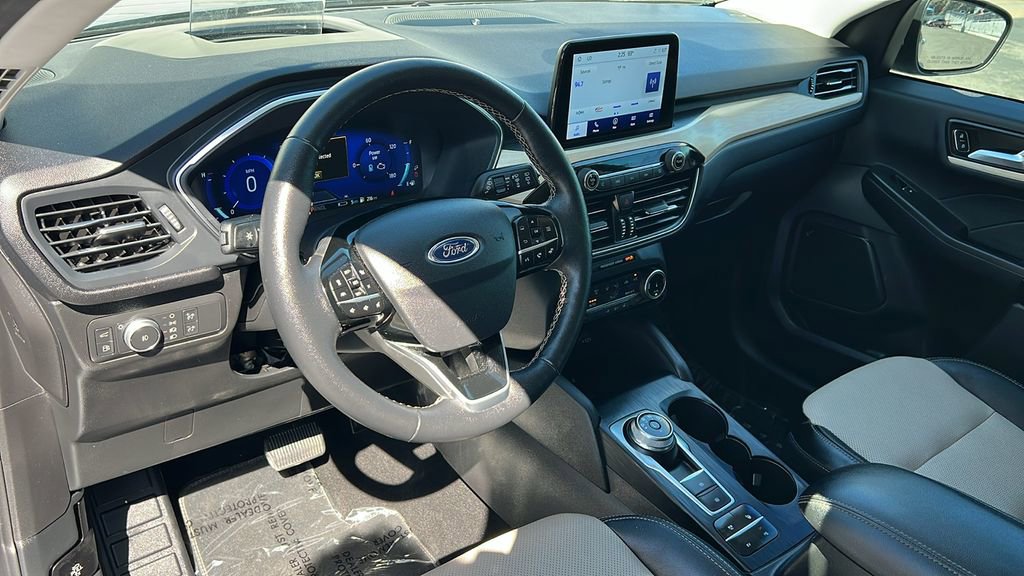 Certified 2022 Ford Escape Titanium w/ Titanium Premium Package image 14