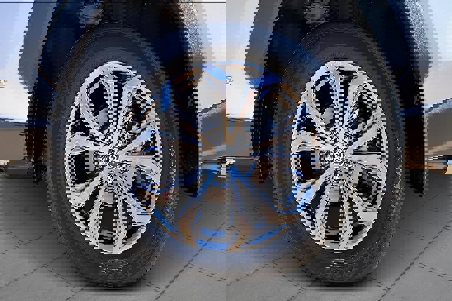 Used 2025 Toyota RAV4 XLE Premium image 11