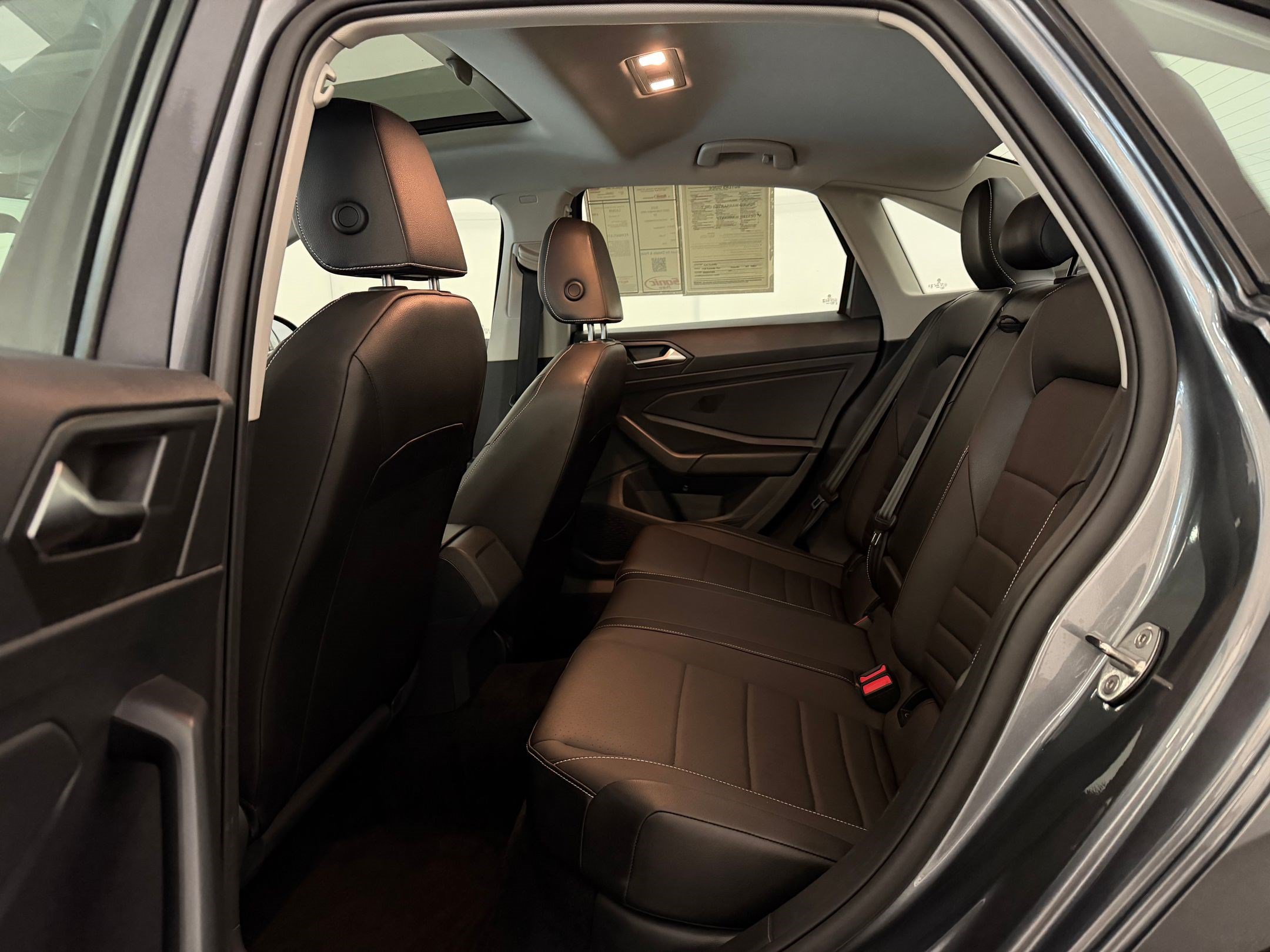 Used 2023 Volkswagen Jetta SE FWD image 21