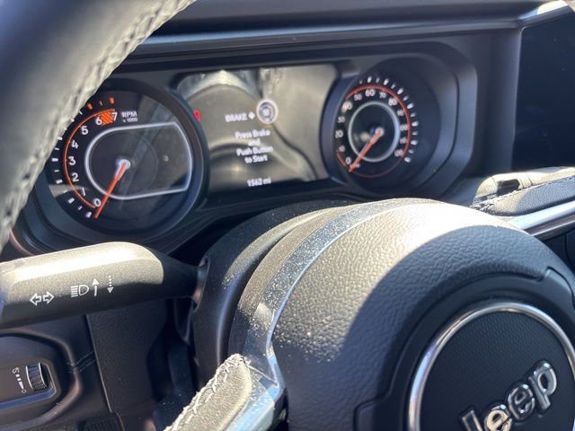 Used 2025 Jeep Wrangler Sahara image 10