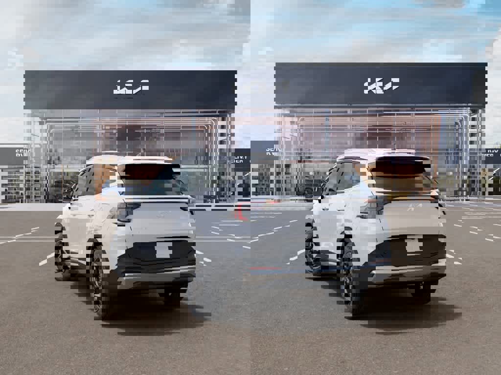 New 2026 Kia Sportage EX image 4