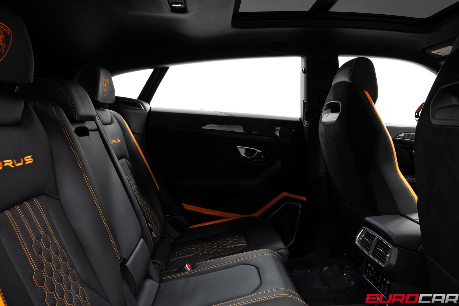 Used 2024 Lamborghini Urus Performante AWD/4WD image 41