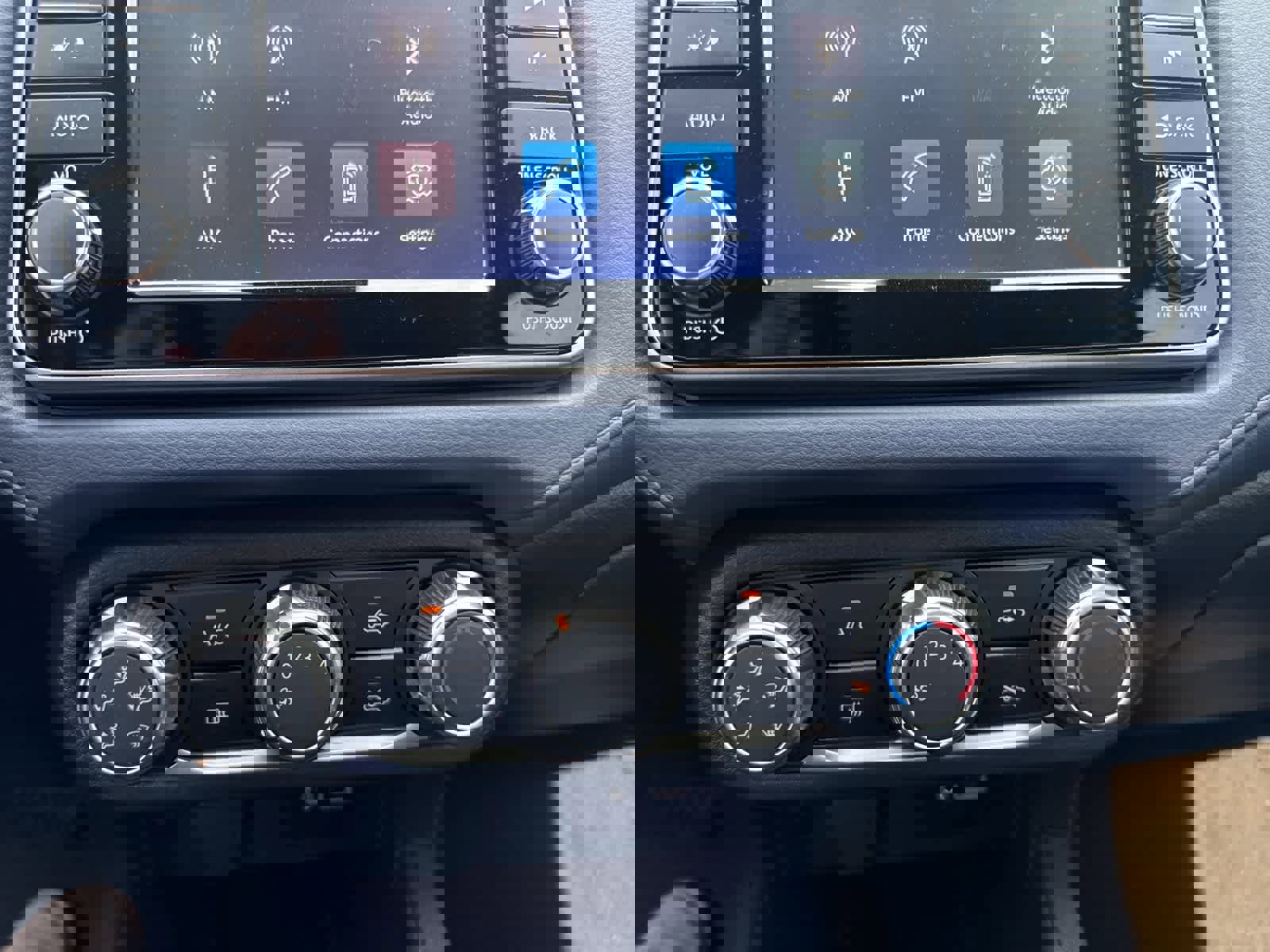 Used 2024 Nissan Versa SV image 24