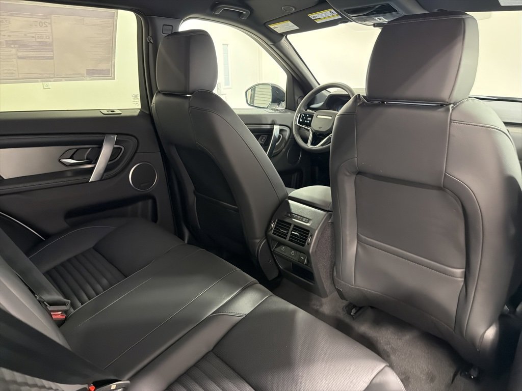New 2026 Land Rover Discovery Sport Landmark image 27
