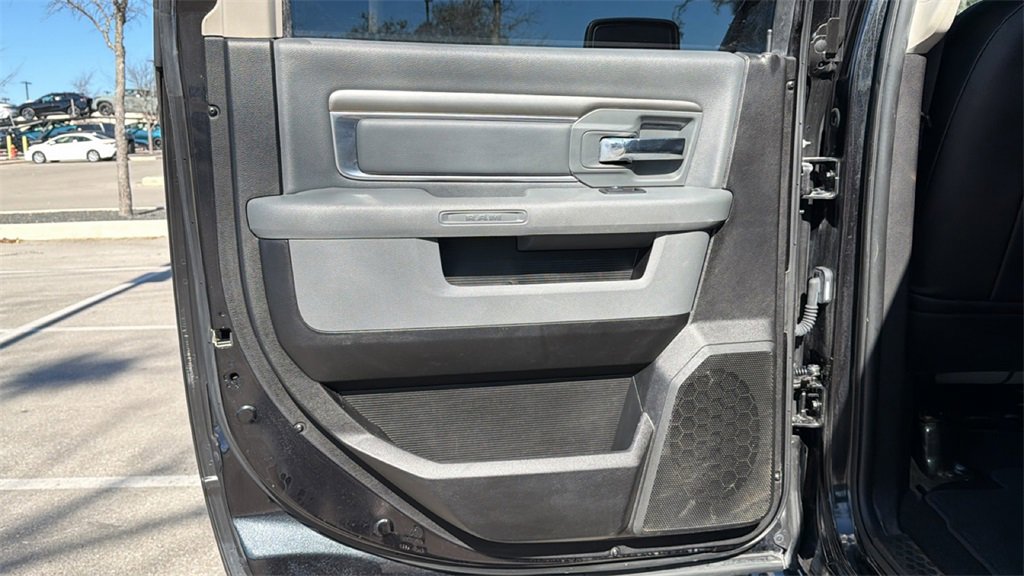 Used 2018 RAM 1500 Lone Star image 35