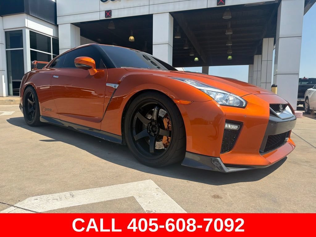 Used 2017 Nissan GT-R Premium w/ Premium Interior Package AWD/4WD video 1