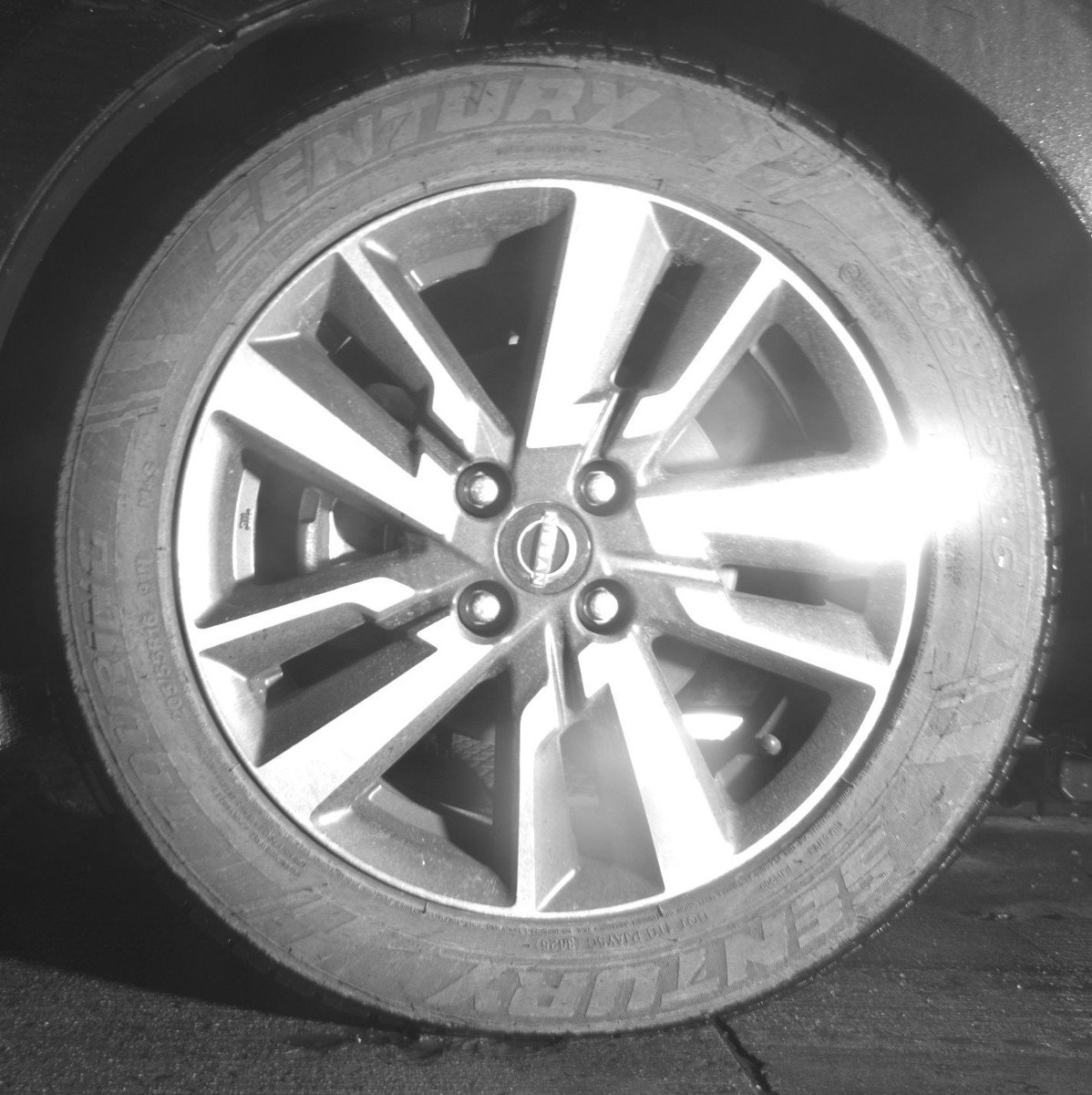 Used 2025 Nissan Versa SV image 12