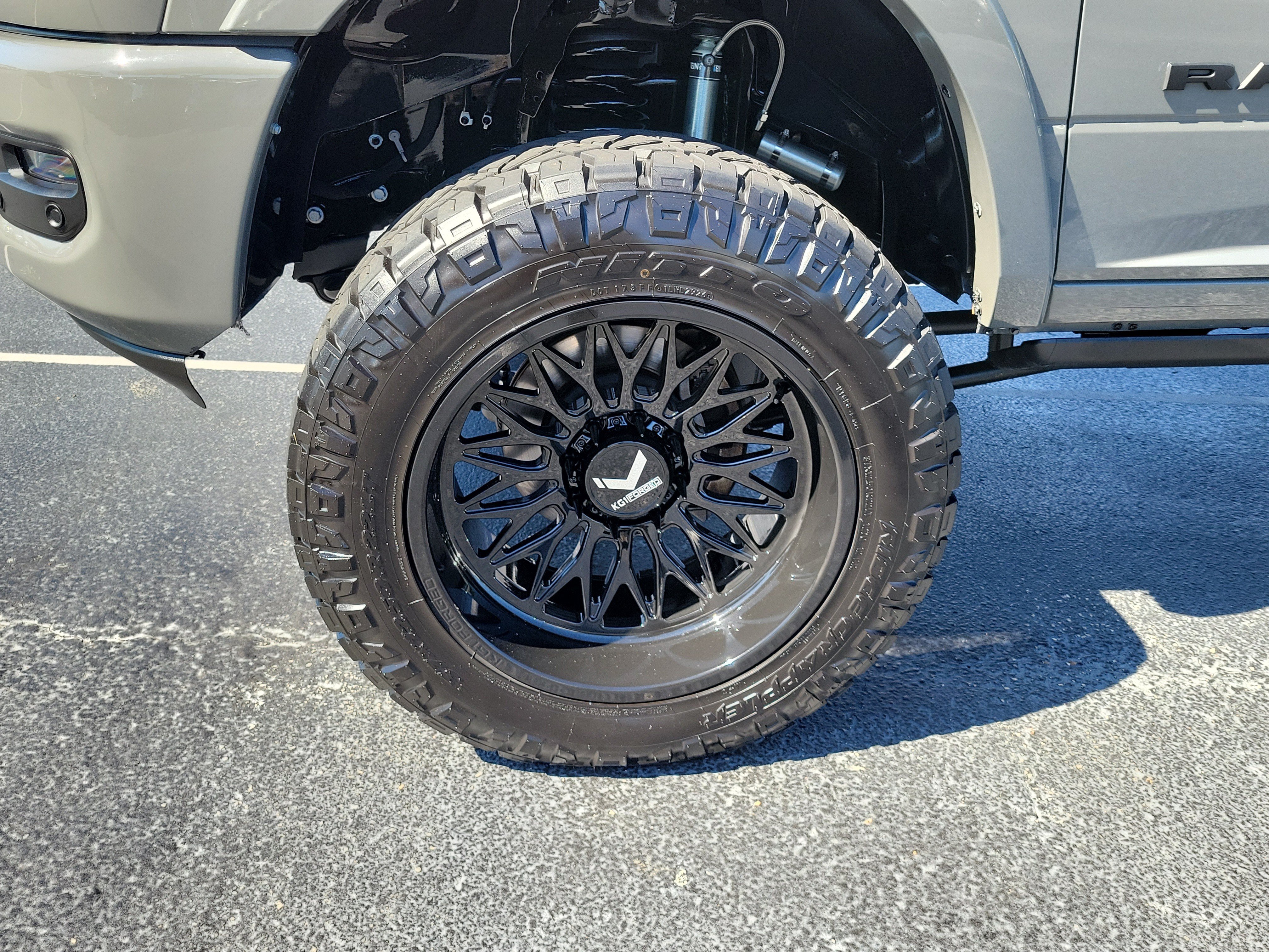 Used 2026 RAM 2500 Limited AWD/4WD image 5