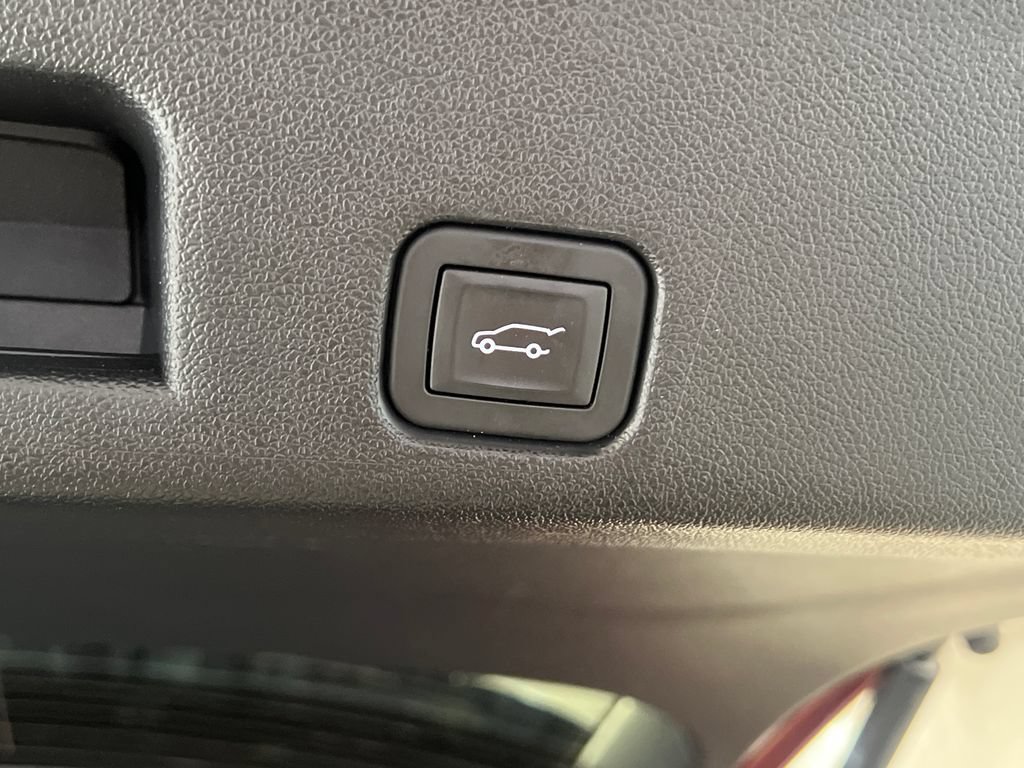 Used 2024 Chevrolet Traverse LT w/ Midnight/Sport Edition AWD/4WD image 48