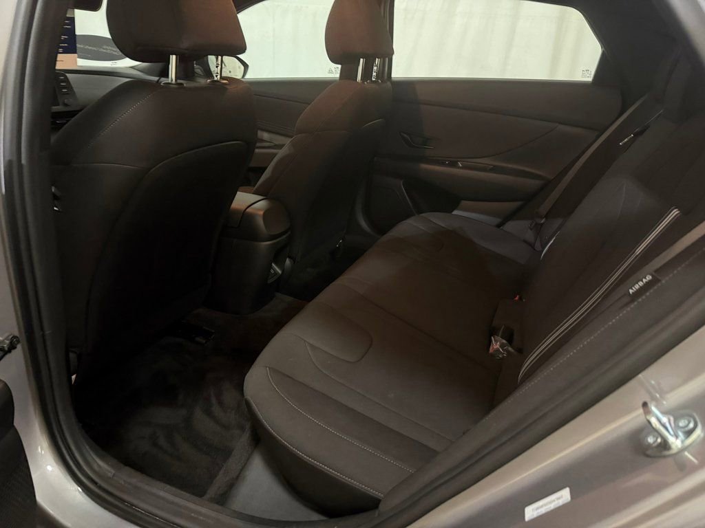 Certified 2025 Hyundai Elantra Sport w/ Cargo Package image 24