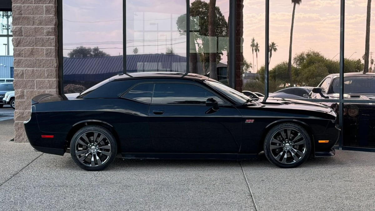 Used 2014 Dodge Challenger SRT8 Core w/ Electronics Convenience Group RWD image 20