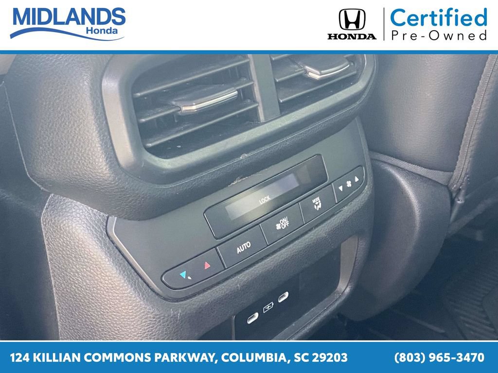 Used 2025 Honda Pilot Touring image 12
