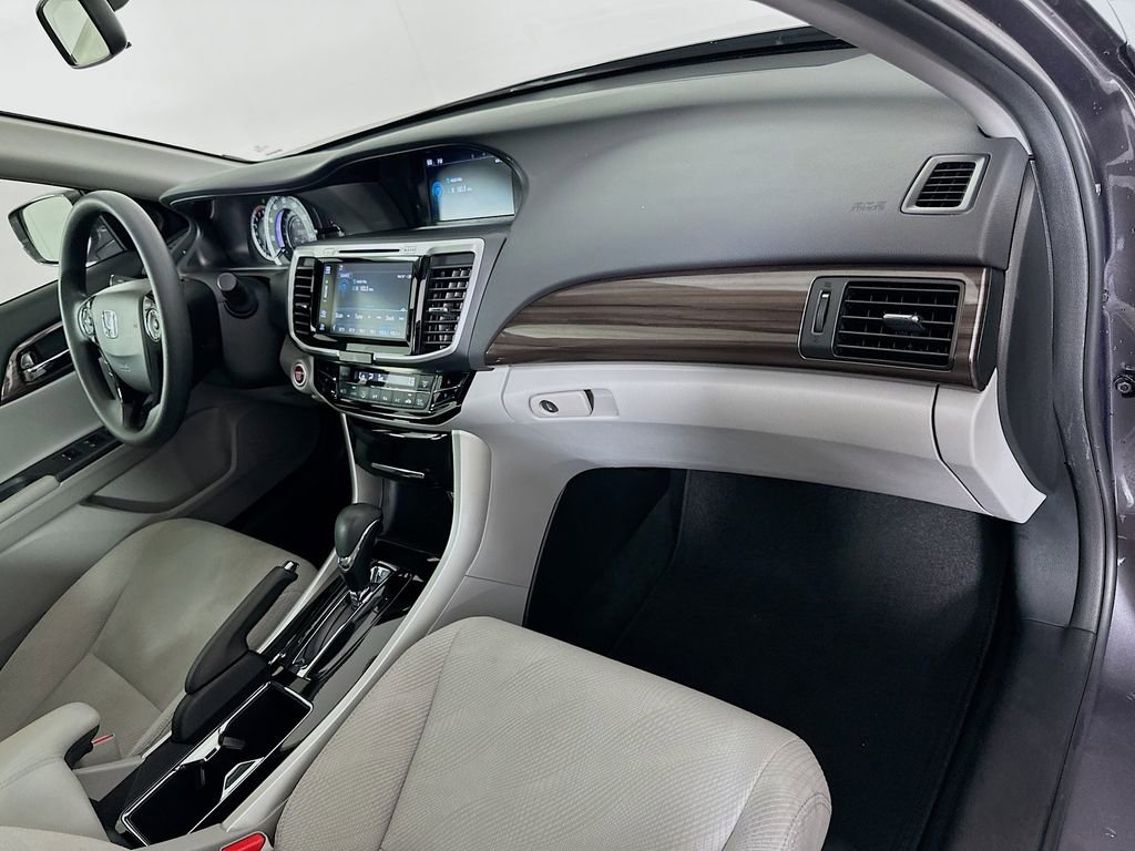 Used 2016 Honda Accord EX image 29