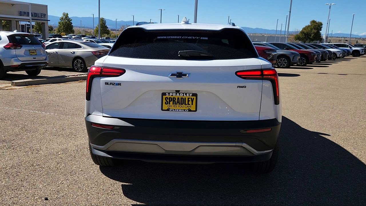 New 2026 Chevrolet Blazer EV LT image 7