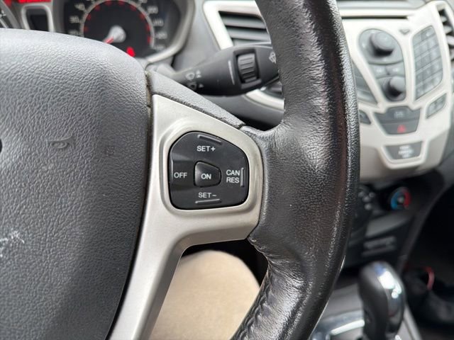 Used 2013 Ford Fiesta SE image 28