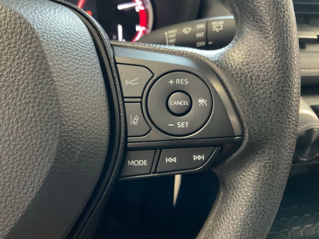 Used 2025 Toyota RAV4 LE AWD/4WD image 14