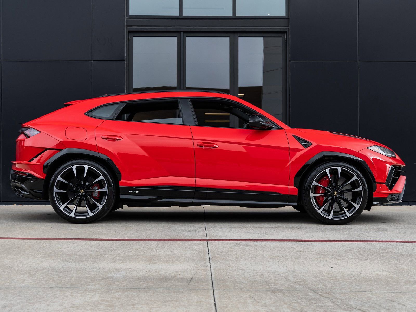 Used 2024 Lamborghini Urus S image 10