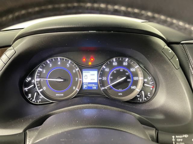 Used 2015 INFINITI QX80 4WD w/ Driver's Assistance Package image 5