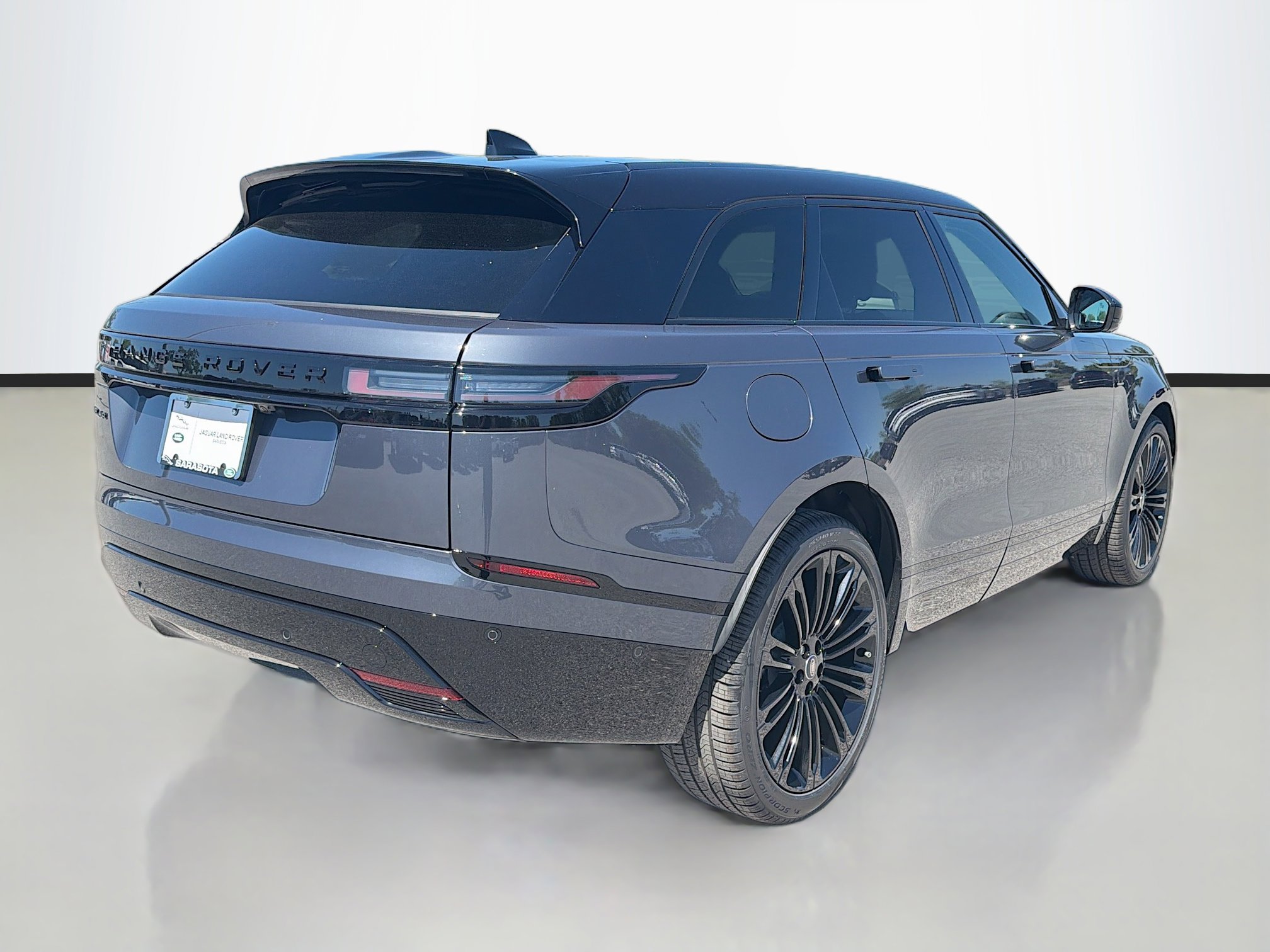 New 2026 Land Rover Range Rover Velar Dynamic SE image 5