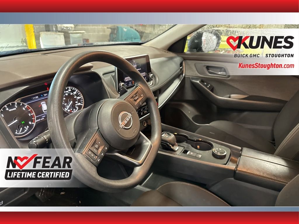 Used 2023 Nissan Rogue S image 21