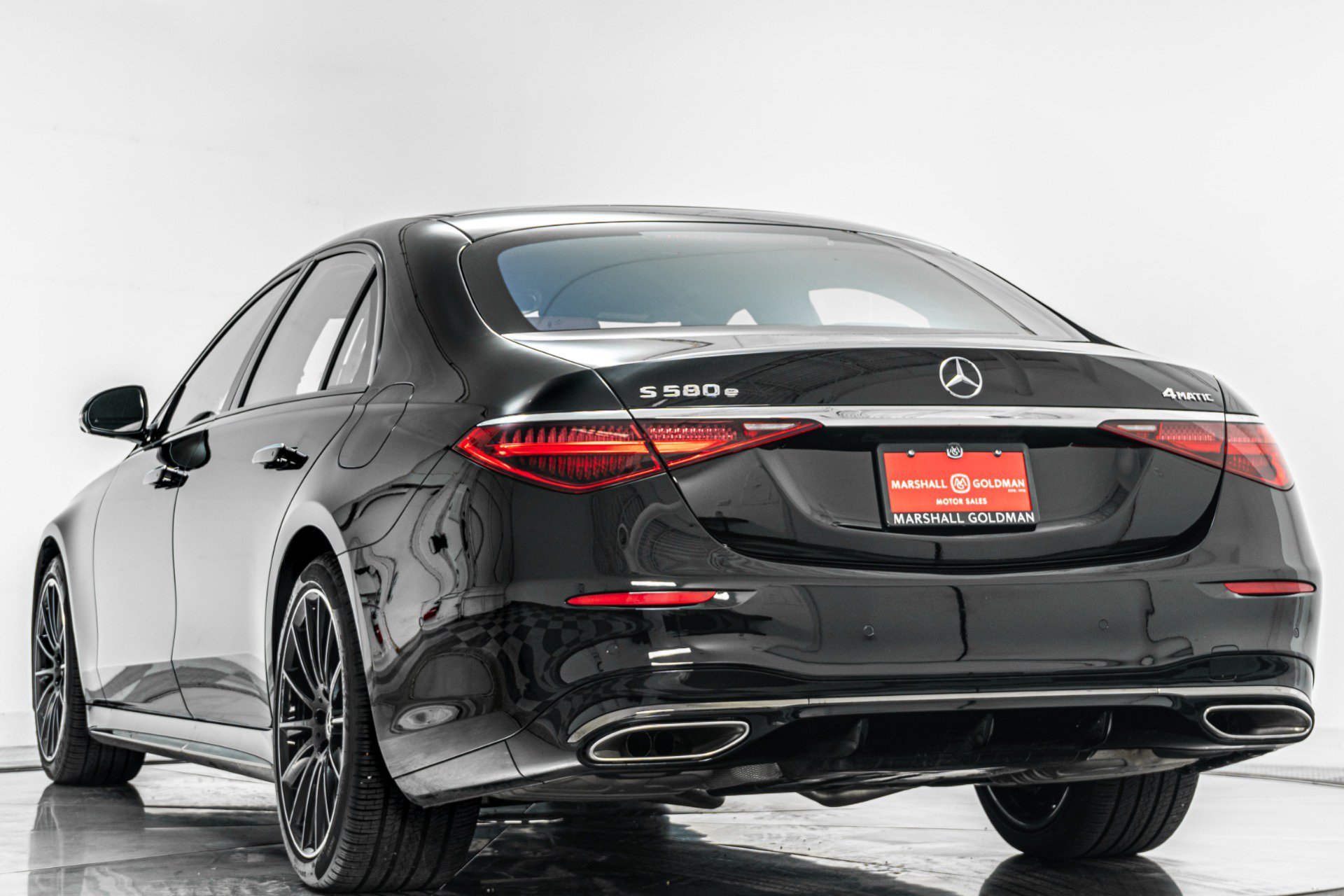 Used 2025 Mercedes-Benz S 580e 4MATIC Sedan image 7