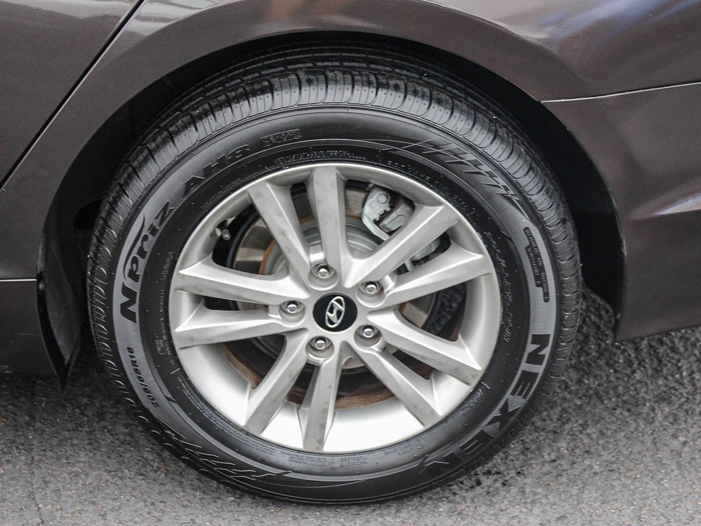 Used 2015 Hyundai Sonata SE image 7