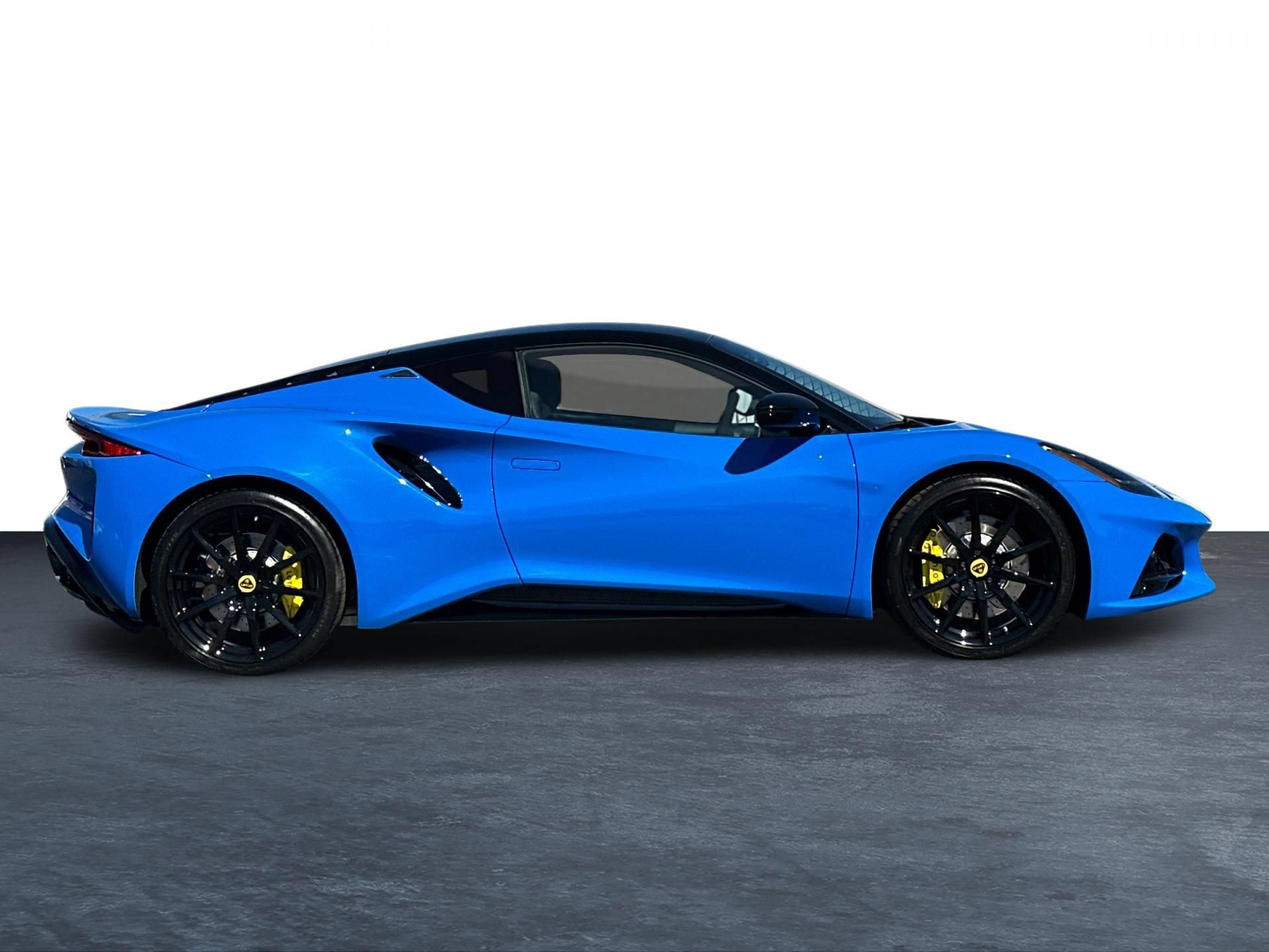 Used 2025 Lotus Emira RWD image 8